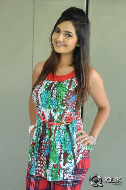 Neha-Deshpande-at-Dil-Deewana-Press-Meet
